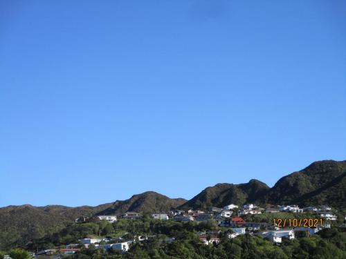 A-Perfect-Day-in-Crofton-Downs-Colin-Morris